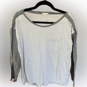GAP long sleeve gray & white baseball style T-shirt SIZE MEDIUM